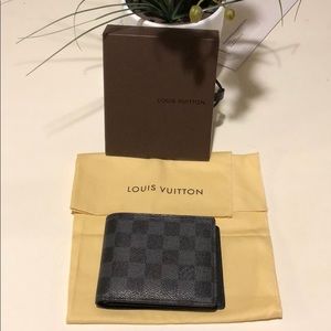 Louis Vuitton Men Wallet